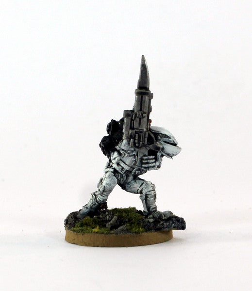 PTD IA056 Retained Jupon with Angis Rifle - White Armour (1)