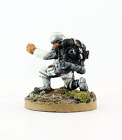 PTD IA067 Muster Private, Kneeling Signaller or Loader - White Armour  (1)