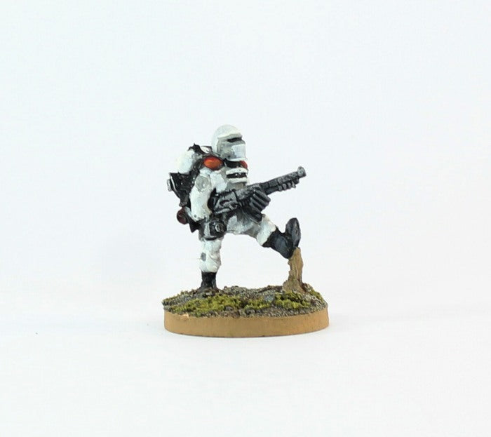 PTD IA065 Muster Grenadier with Moth Rifle, Hobbs Bomb, Kicking - White Armour  (1)