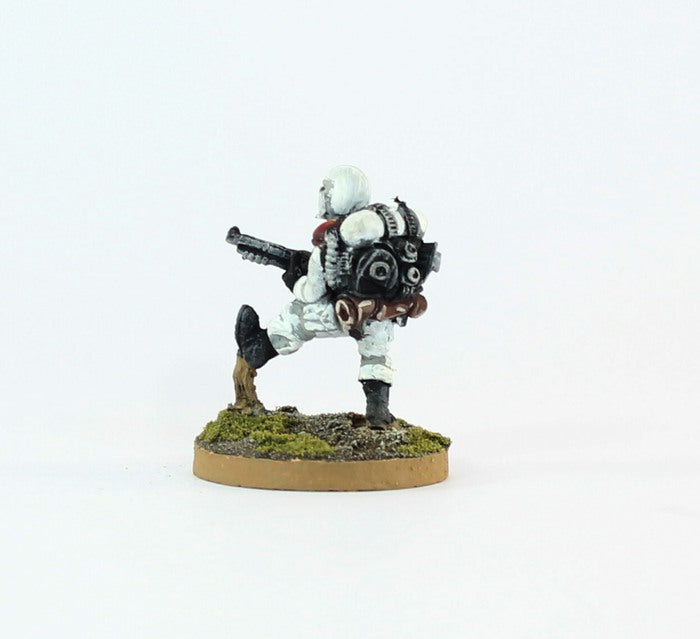 PTD IA065 Muster Grenadier with Moth Rifle, Hobbs Bomb, Kicking - White Armour  (1)