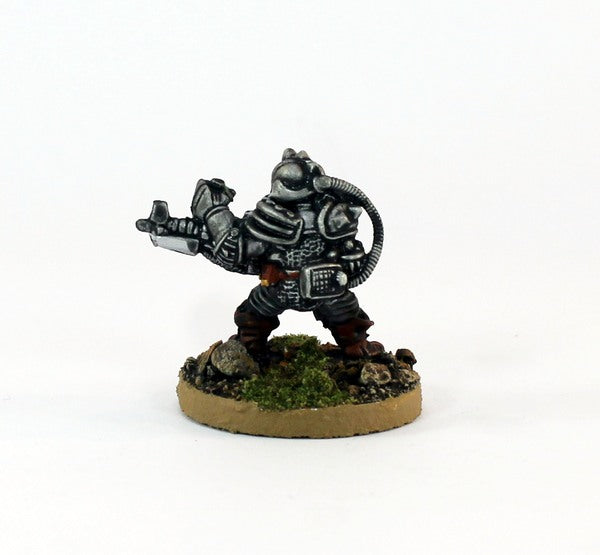 PTD IA186 Malig standing Janus Blast Gun (1)