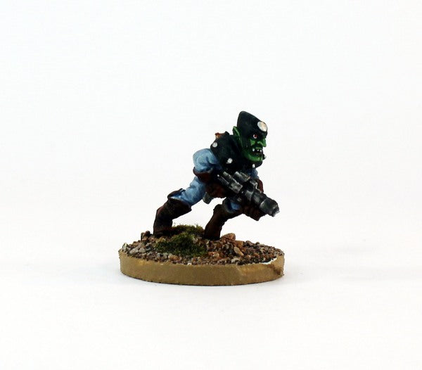PTD IA187 Malig running with Flora Grenade Gun (1)