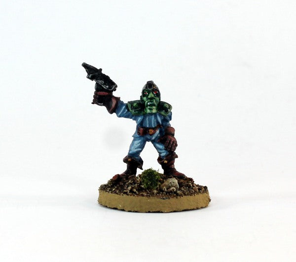 PTD IA183 Malig shouting, Cupid Pistol raised (1)