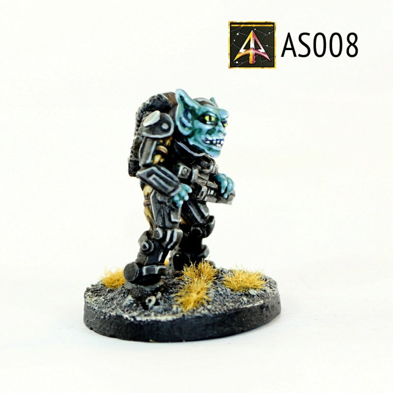 AS008 Fomor Space Raider with Laser Rifle