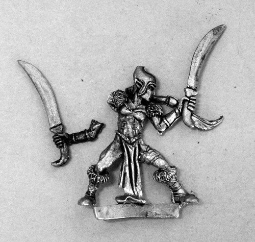 HG003 Hob Goblin Heroine with twin Yagatans