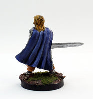 PTDCA7-02: Bareheaded Fighter with furred Cloak and two handed Sword.