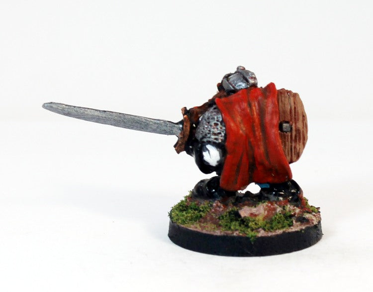 PTDFL27-05: Dwarf Warrior with Two Handed Sword and shield.
