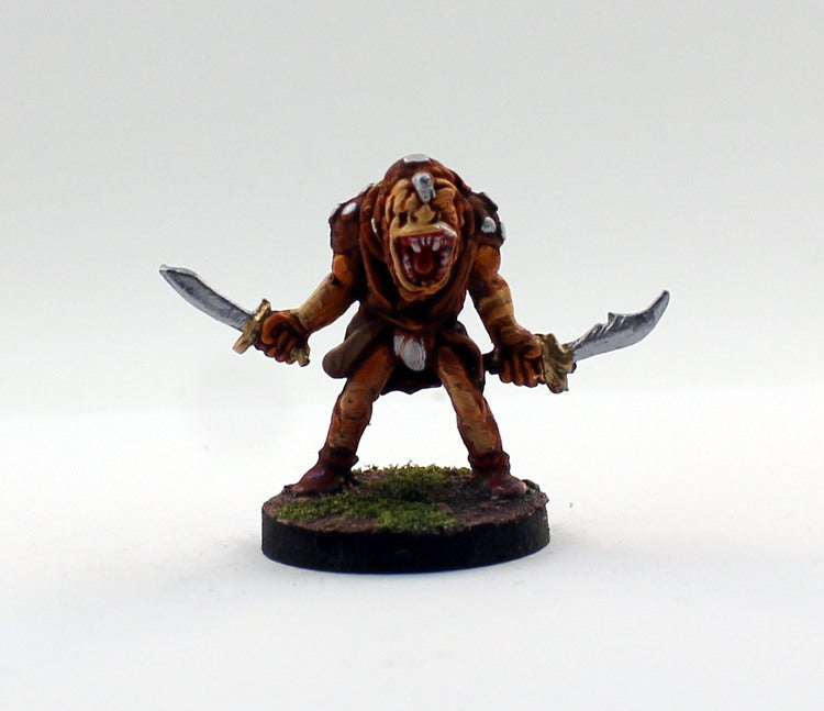 PTD OH11-01: Orc lunatic with two Blades screaming (Option 2)