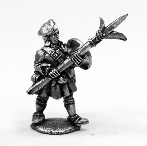 J109 Jacobite Clansman attacking Polearm