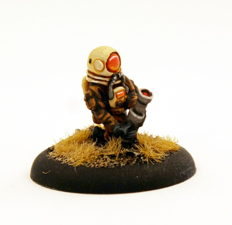 SM7 Space Trooper kneeling Firing Energy Mortar