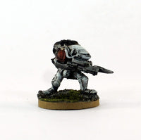 PTD IA058 Retained Jupon, Ducking with Angis Rifle - White Armour  (1)