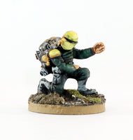 PTD IA067 Muster Private, Kneeling Signaller or Loader - Green Armour  (1)