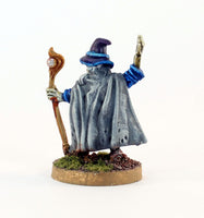PTD VNT46-04: Wizard in robes with orb tipped Staff - Skeleton.