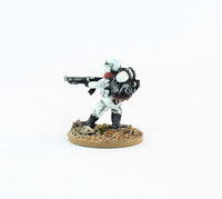 PTD IA049 Muster Private leaning back with Moth Rifle - White