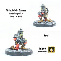 IA286 Malig Gunner kneeling with Control Box