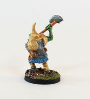 PTD OH12-02: Orc veteran with two handed Axe and tusk helm (1)