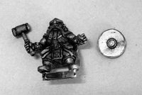 DWM008 Dwarf Warrior with Hammer