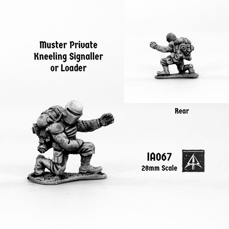 IA067 Muster Private kneeling Signaller or Loader