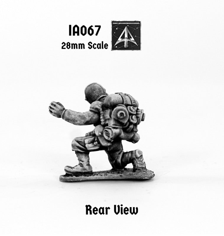 IA067 Muster Private kneeling Signaller or Loader